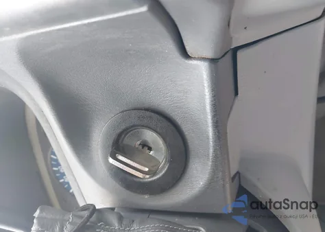 2002 Toyota Sienna Le из США, поврежденный, VIN 4T3ZF13C82U465948